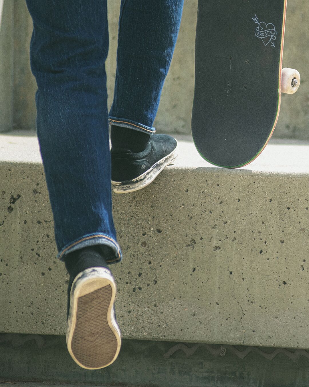 romero skater - skate shoes - black/white/gold - emerica