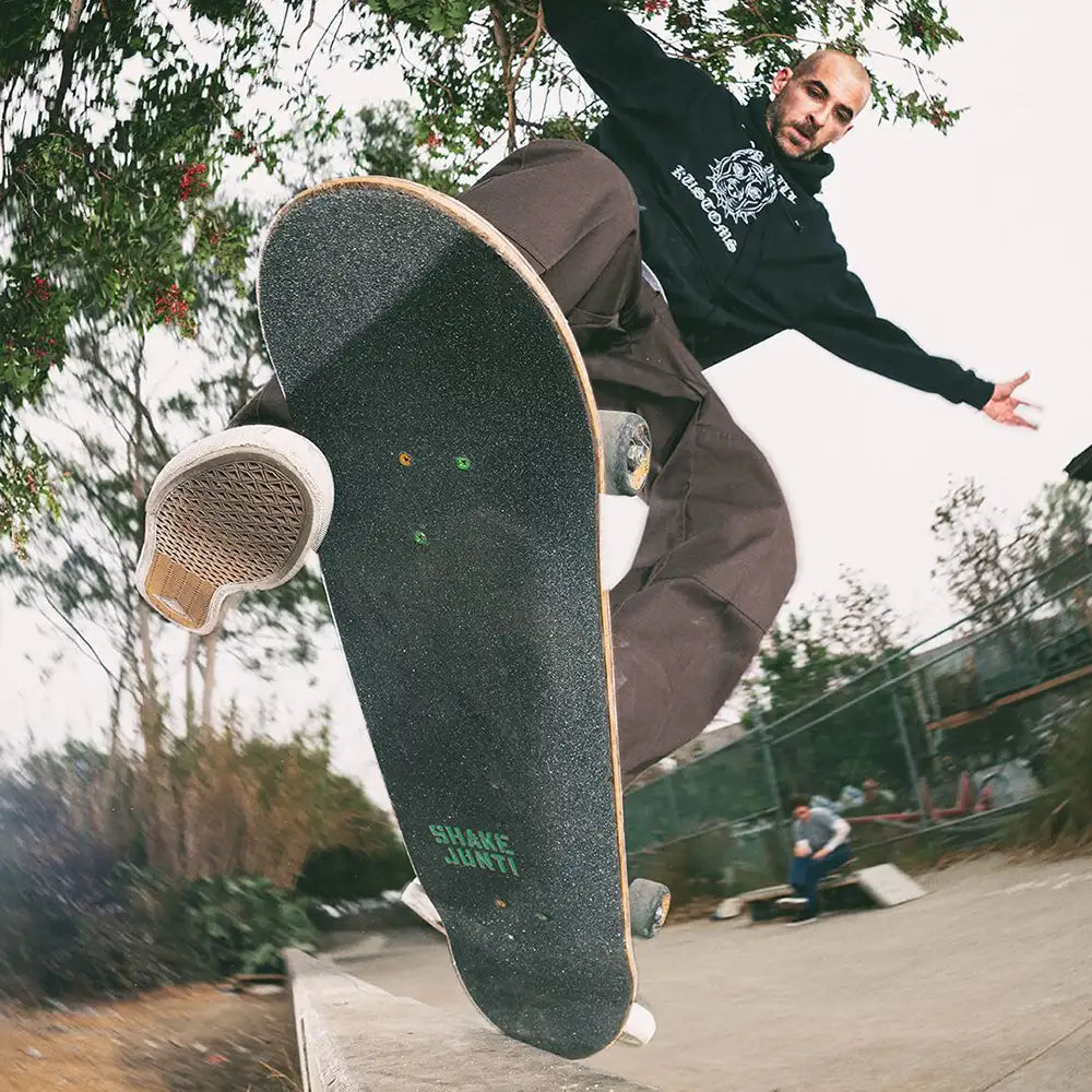 Wino G6 Slip-On